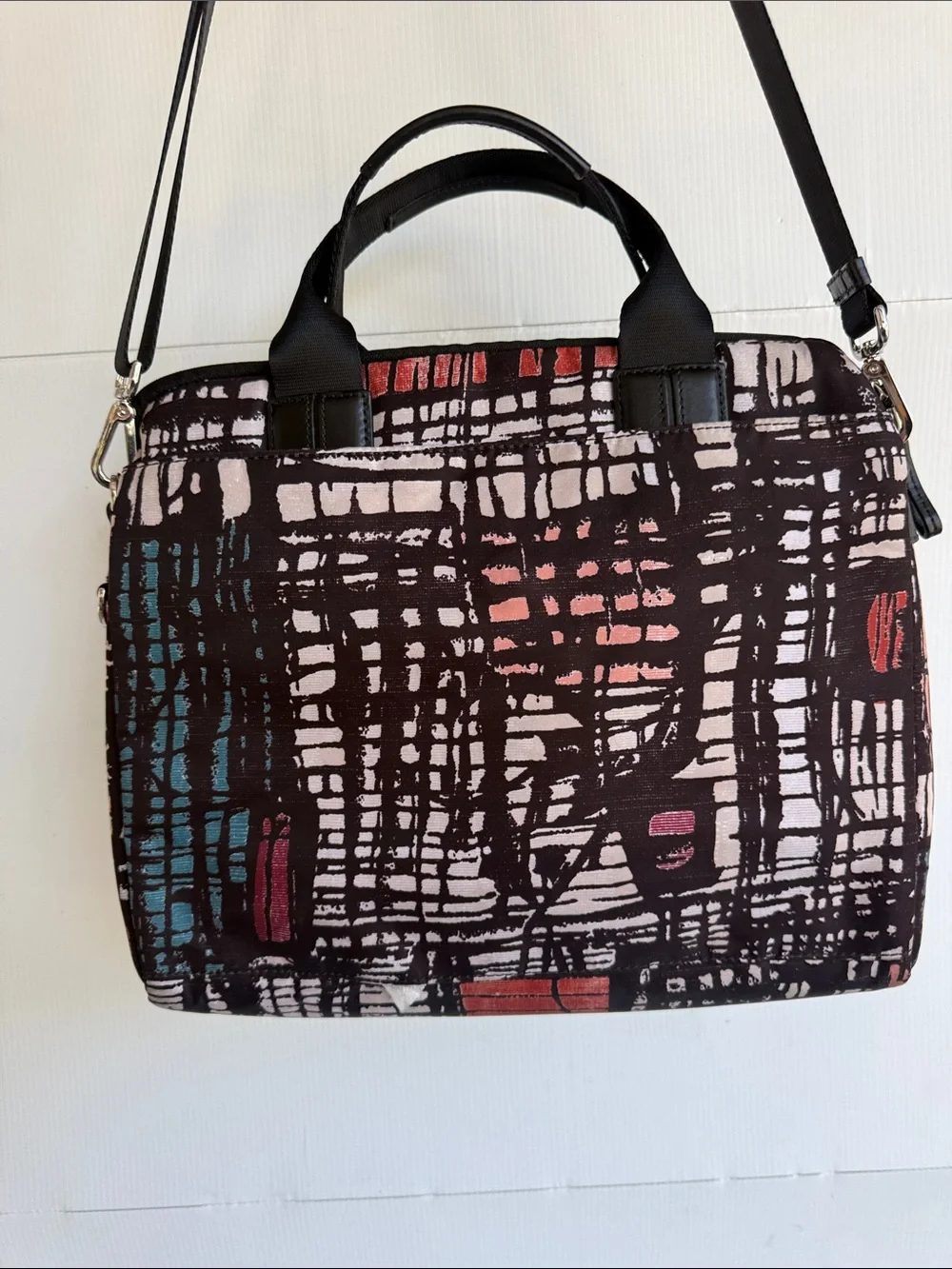 TUMI MESSENGER LAPTOP BAG PRINTED NYLON MULTICOLOR HOLDS A 15” LAPTOP OR TABLET